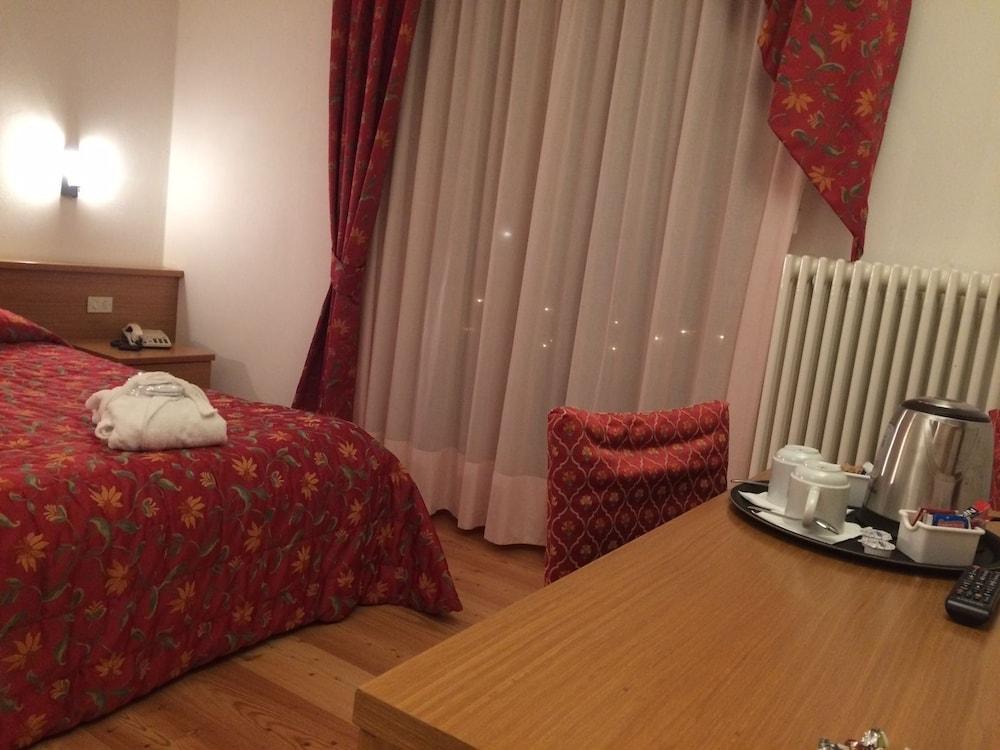 Garni Lago Nembia San Lorenzo Dorsino Esterno foto
